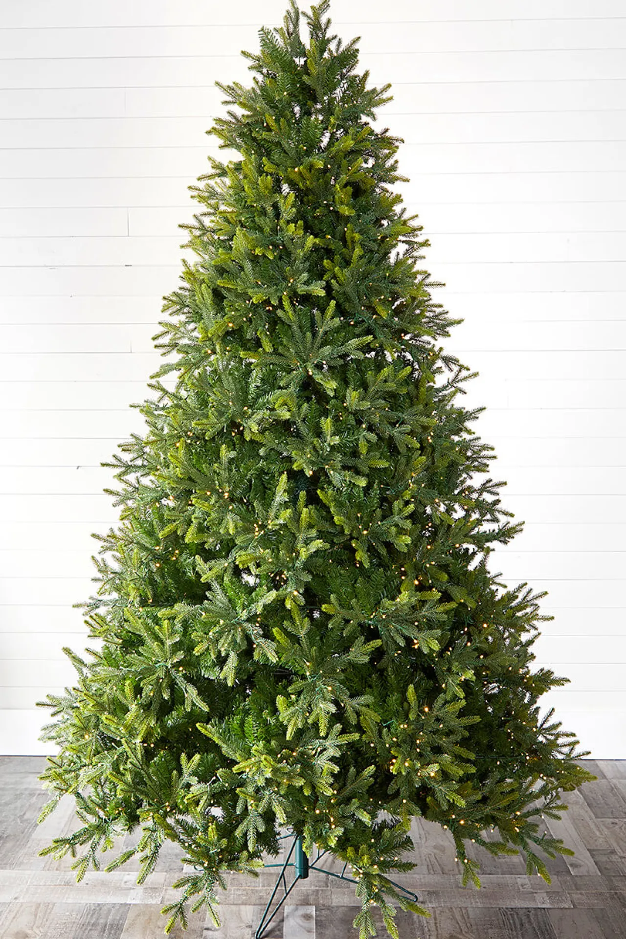 Flash Sale 9' Deluxe Trinity Pine Artificial Christmas Tree With 2850 Color-Changing Lights Christmas Trees|Christmas Trees