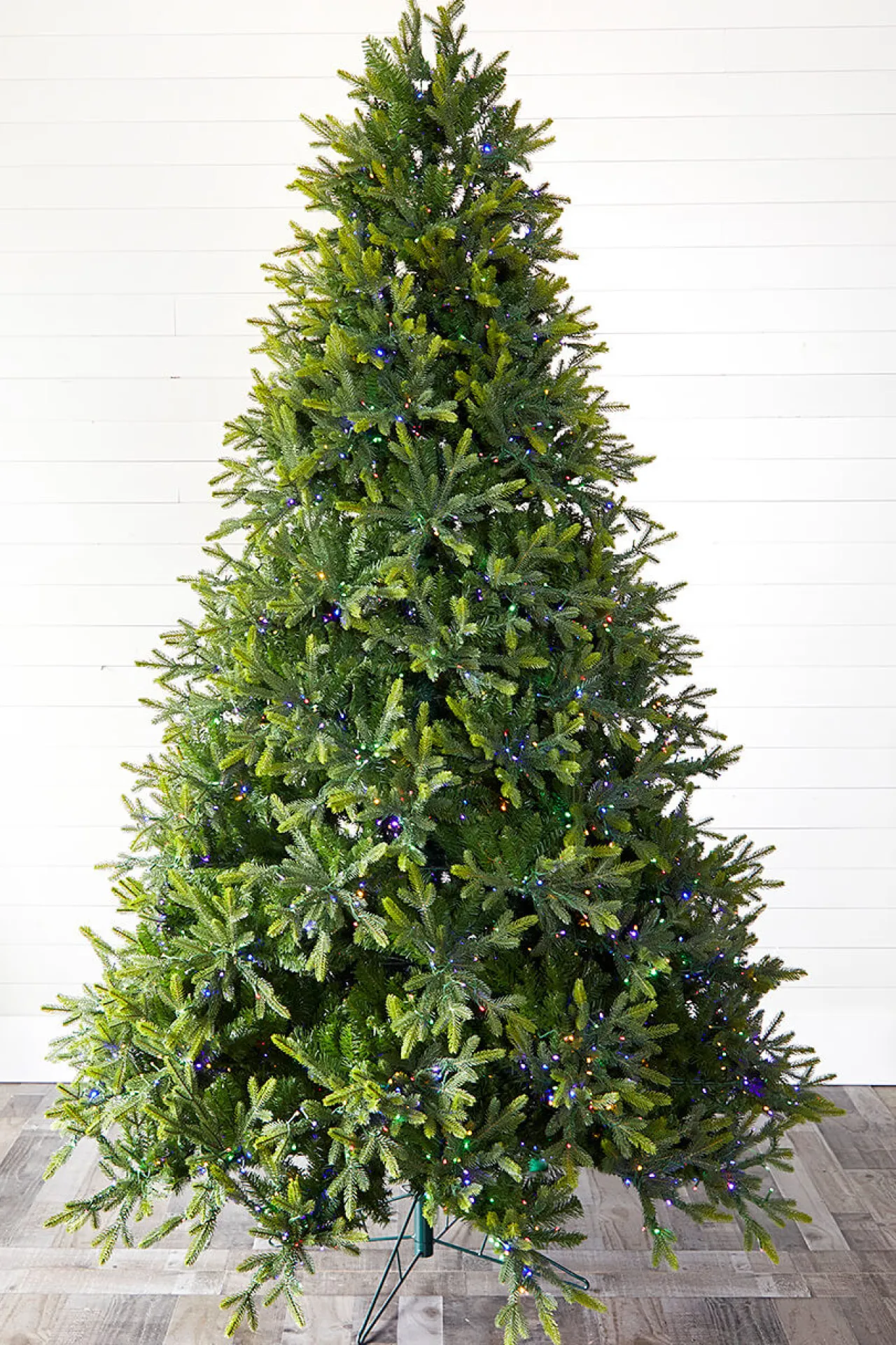 Flash Sale 9' Deluxe Trinity Pine Artificial Christmas Tree With 2850 Color-Changing Lights Christmas Trees|Christmas Trees