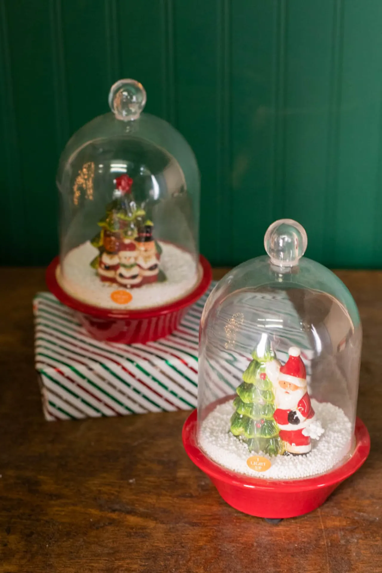Online 9” Dol Light Up / Music Snow Cloche Christmas Accents
