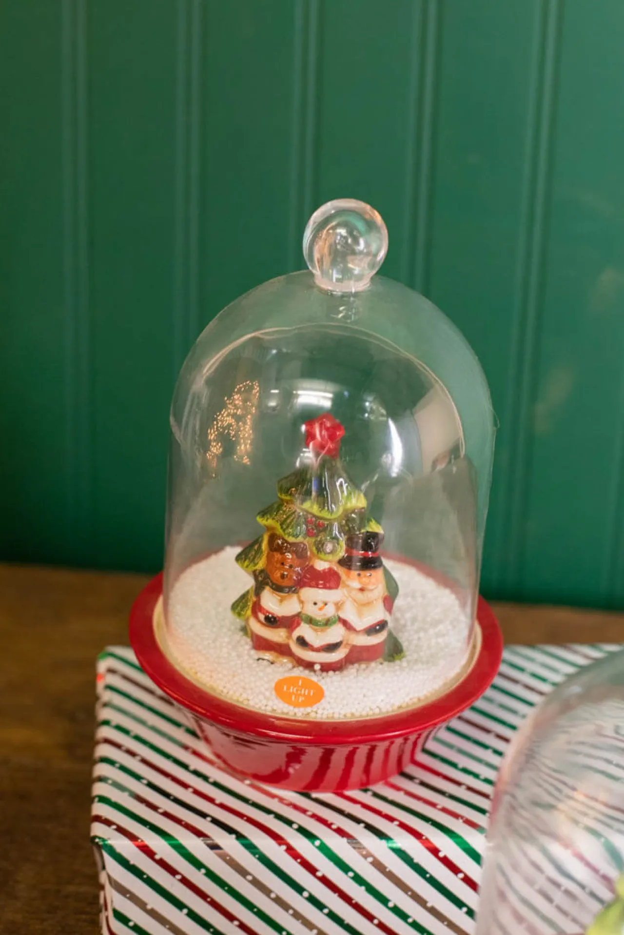 Online 9” Dol Light Up / Music Snow Cloche Christmas Accents