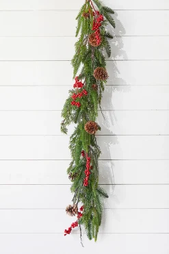 Store 48" Pine Juniper Berry Garland Christmas Garlands