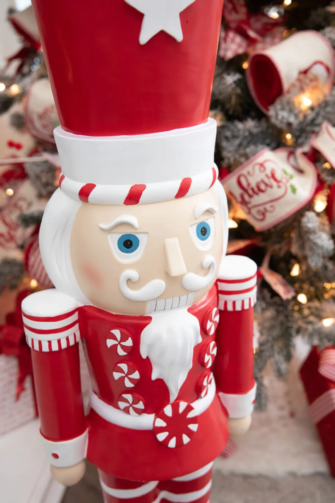 Outlet 35.8” Resin Red And White Peppermint Nutcracker Decoration Christmas Resin
