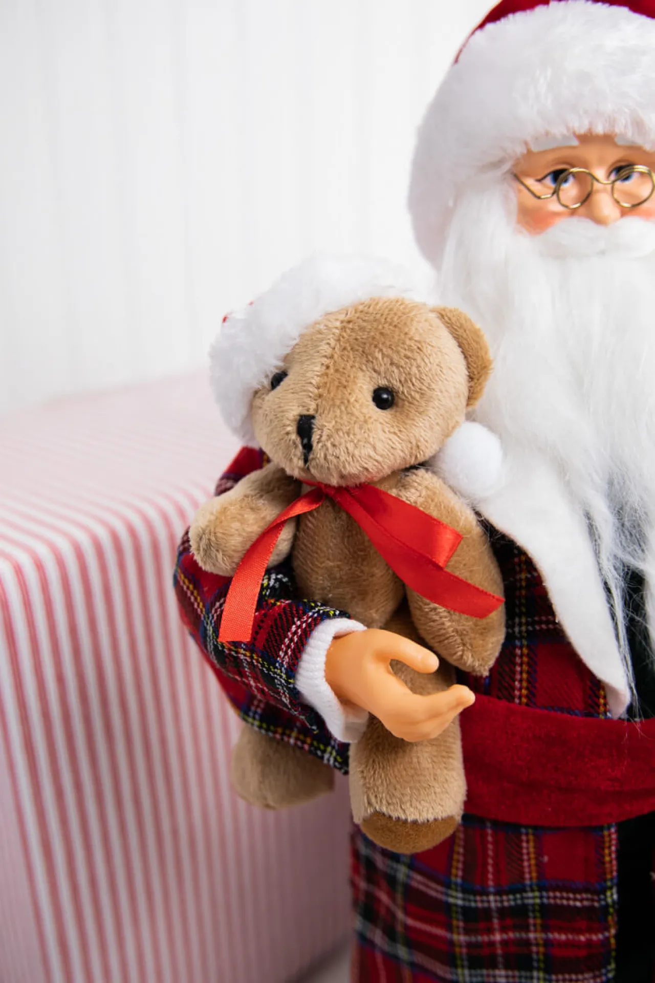 Hot 18" Santa In Pajamas Figurine Christmas Accents
