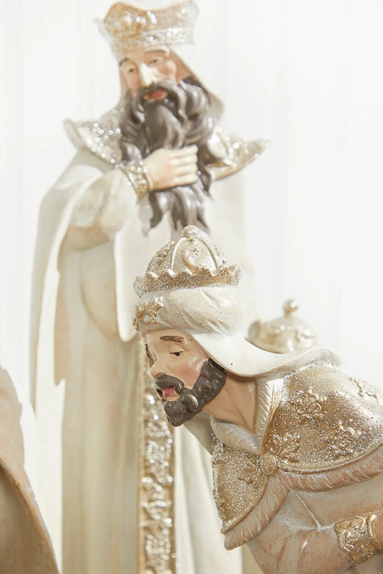 Online 7-18" Whitewash Nativity With Gold Trim - Set Of 9 Christmas Accents