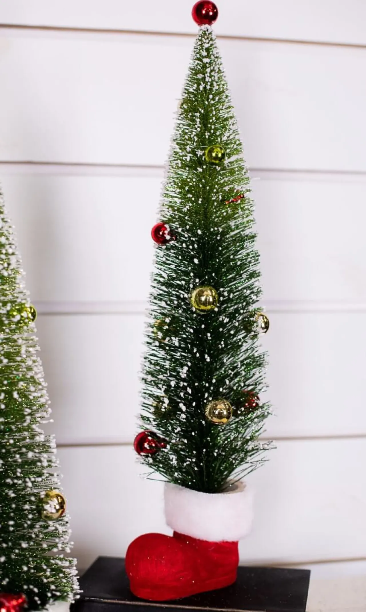 Clearance Bottle Brush Tree With Base Christmas Accents