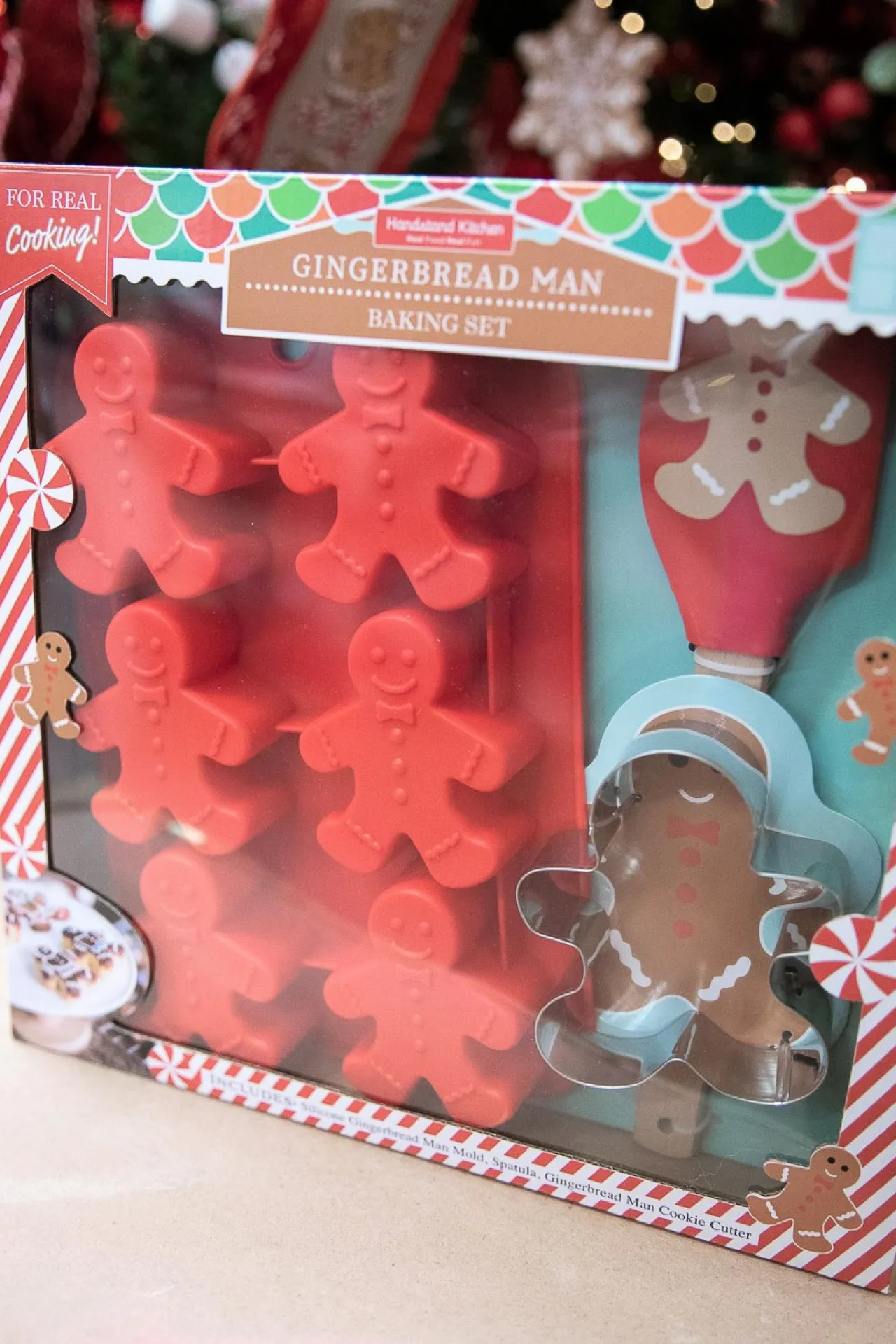Store Gingerbread Man Baking Set Christmas Accents